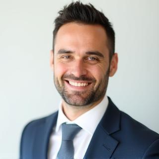 Professional headshot of Rafael Mendes, Studio Manager & Product Specialist